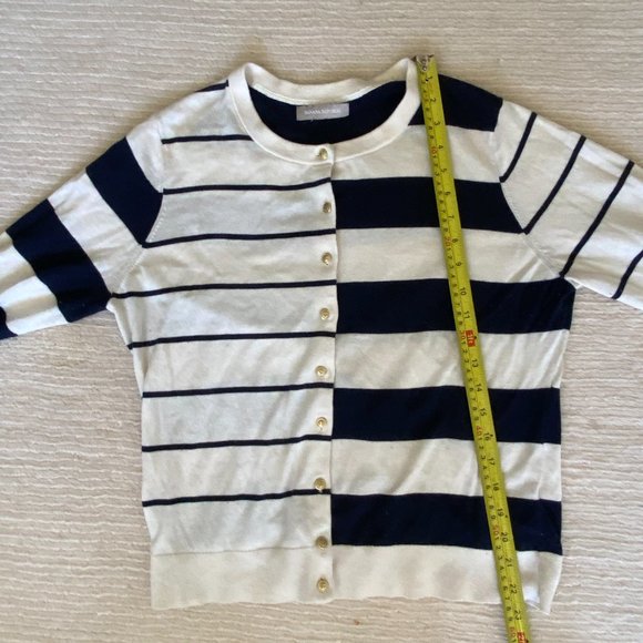 Banana Republic White and Black Thick Striped Button Up Shirt for Ladies - Picture 5 of 6